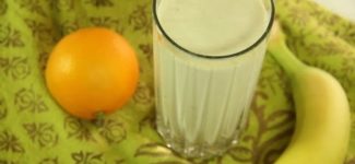 BANANA SMOOTHIE : Kids Recipe